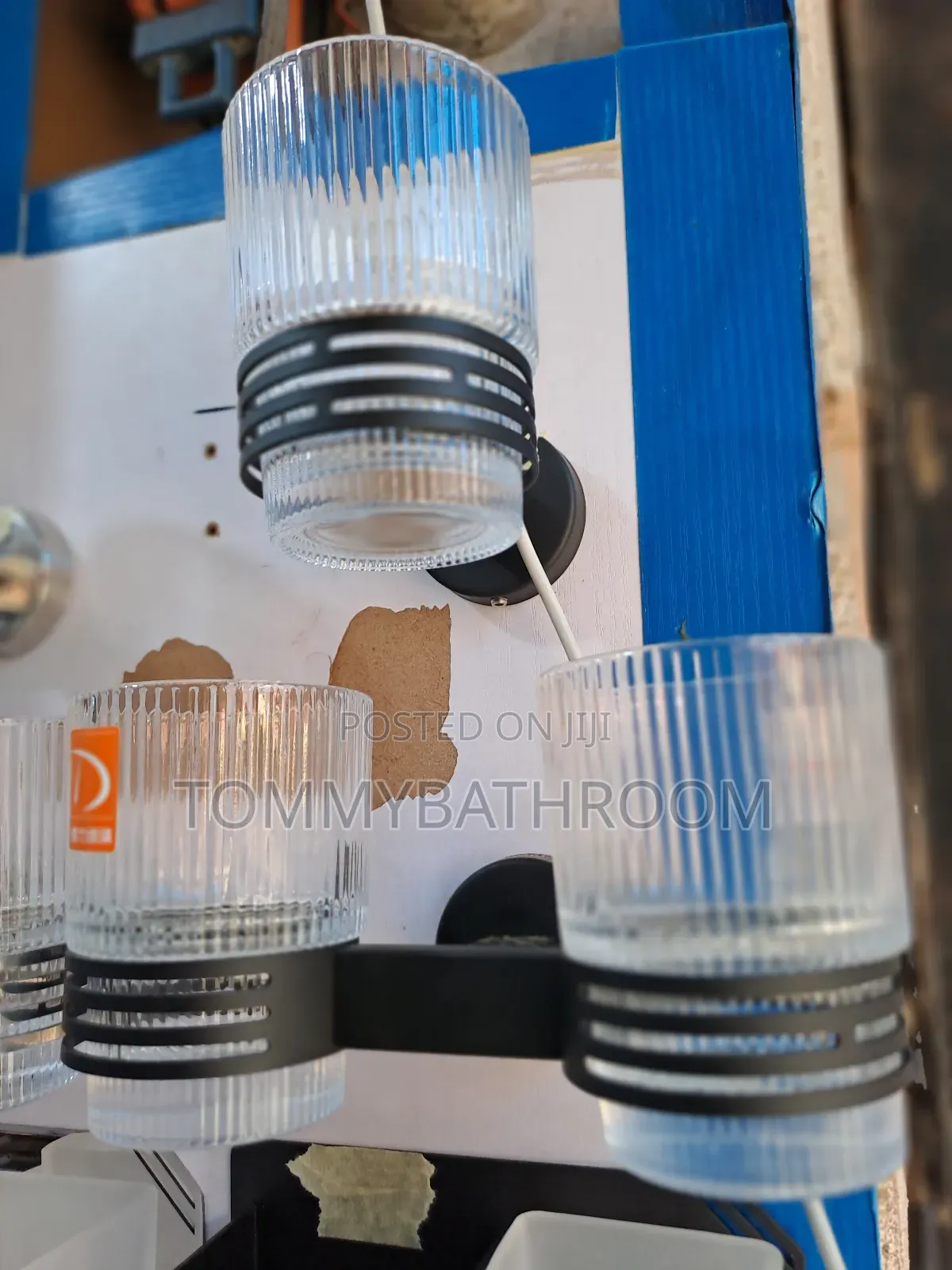 Round Toothbrush And Toothpaste Holder