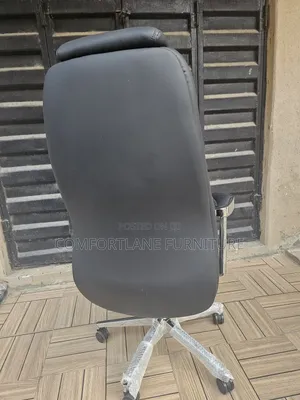 Executive Swivel Office Chair