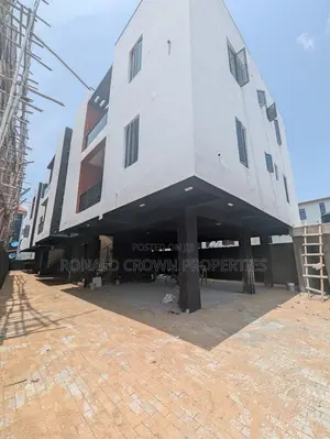 2bdrm Apartment in Lekki Phase 1 for sale