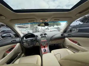 Lexus ES 350 2011 Gold