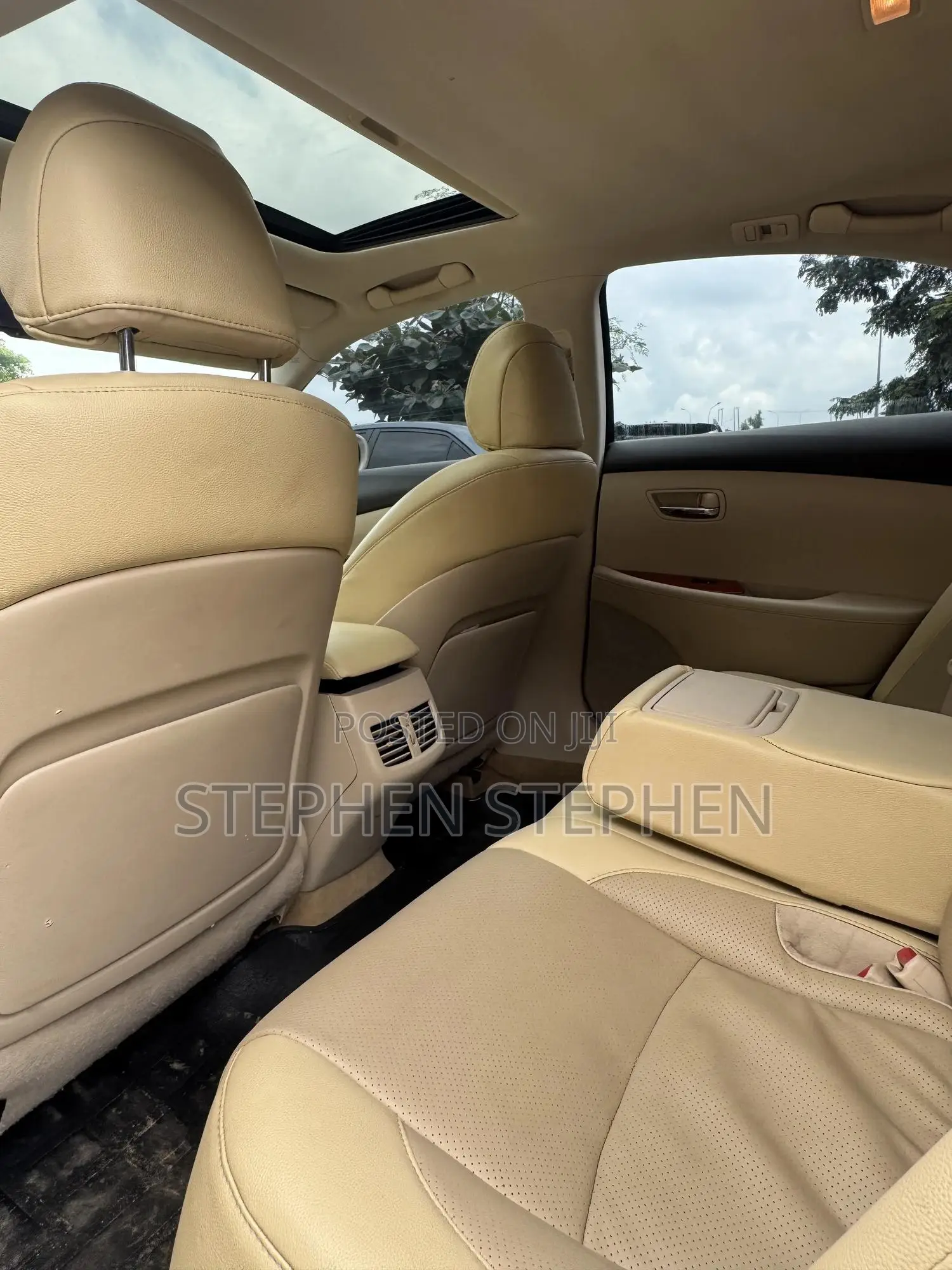 Lexus ES 350 2011 Gold