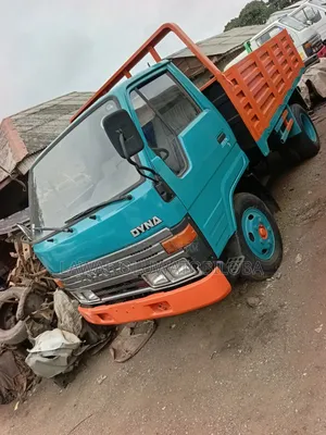 Nigeria Use Toyota Dyna 200 2rz Petrol Engine Working Perfectly