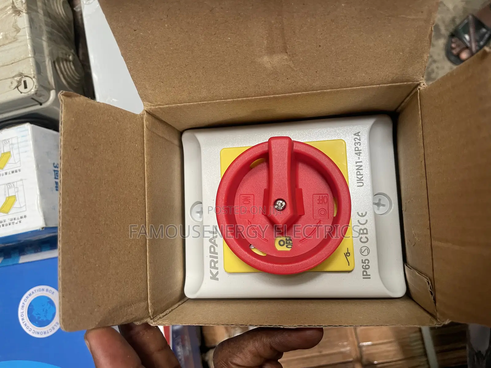 Isolation Switch Wall Mount 32a 4pole