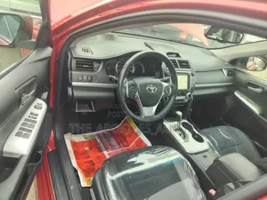 Toyota Camry SE 4dr Sedan w/Prod. End 11/13 (2.5L 4cyl 6A) 2014 Red