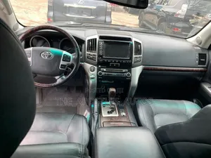 Toyota Land Cruiser 4.5 V8 VXR 2013 Gray