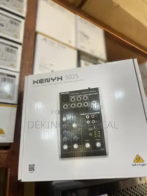 Behringer Xenyx 502s 5-Channel Analog Streaming Mixer