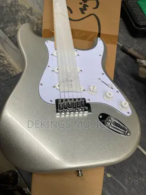 Smiger L-G2 S-Style Electric Guitar in Metallic Silver Clay Lead