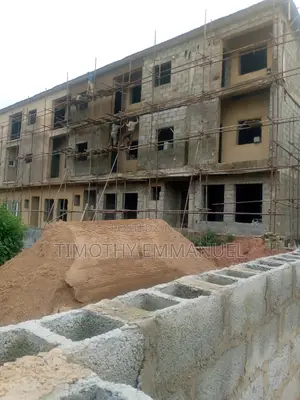 4 Bedrooms Terrace Duplexes