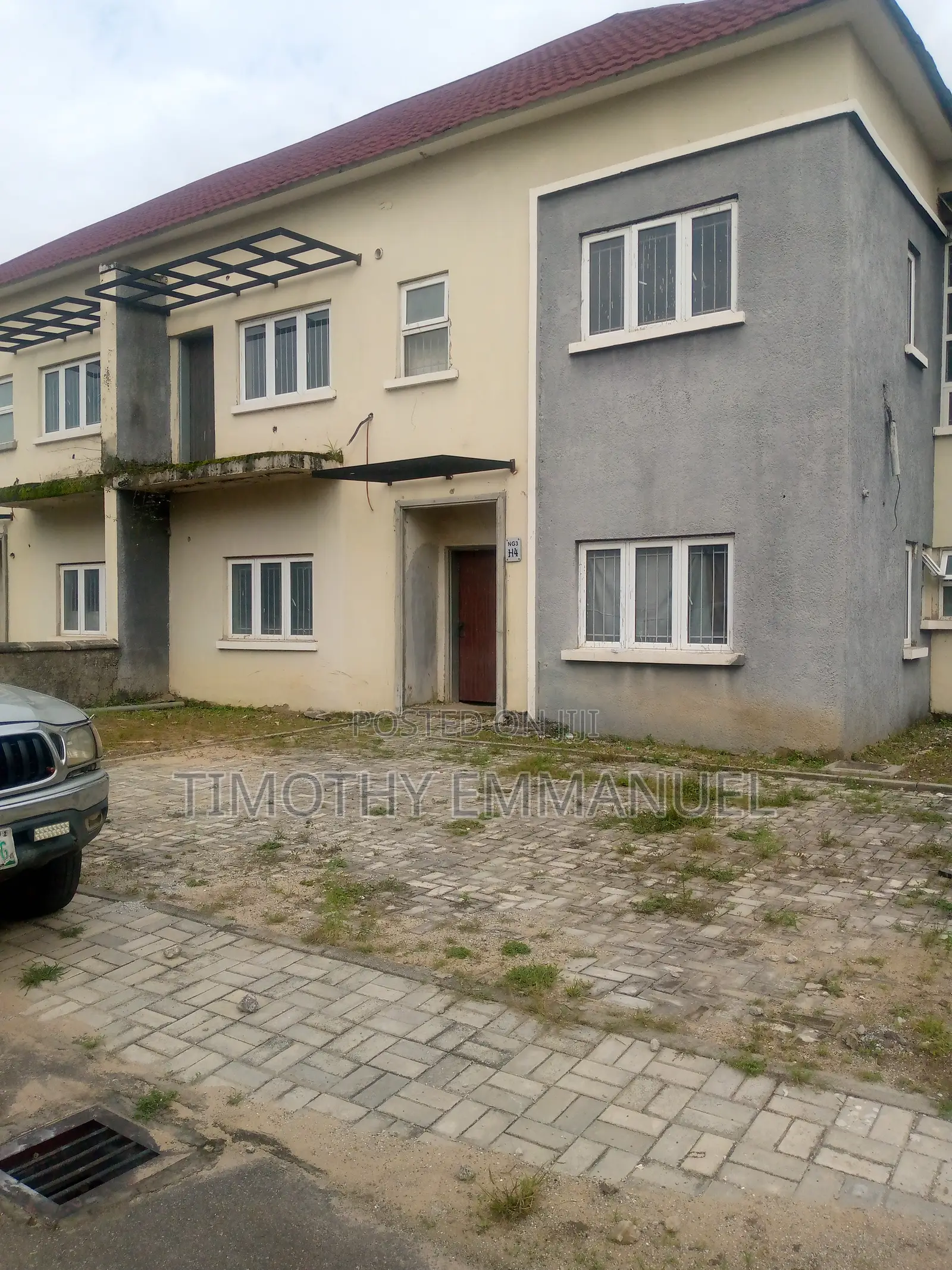 4 Bedrooms Semi Detached Duplex With Bq