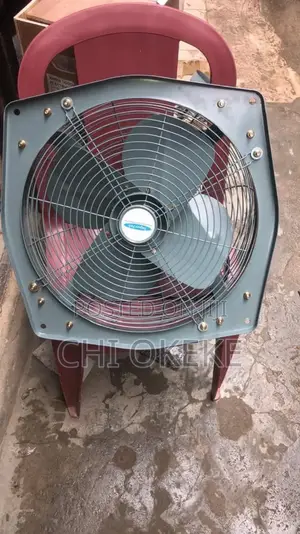 Extractor Fan 12