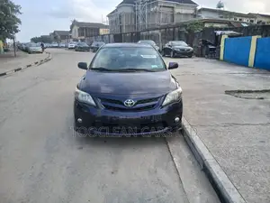Toyota Corolla 2012 Black