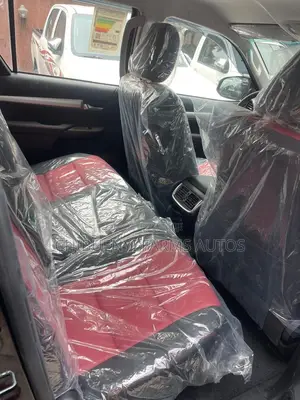 New Toyota Hilux 2024 Black