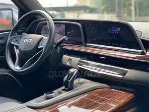 Cadillac Escalade 2022 White