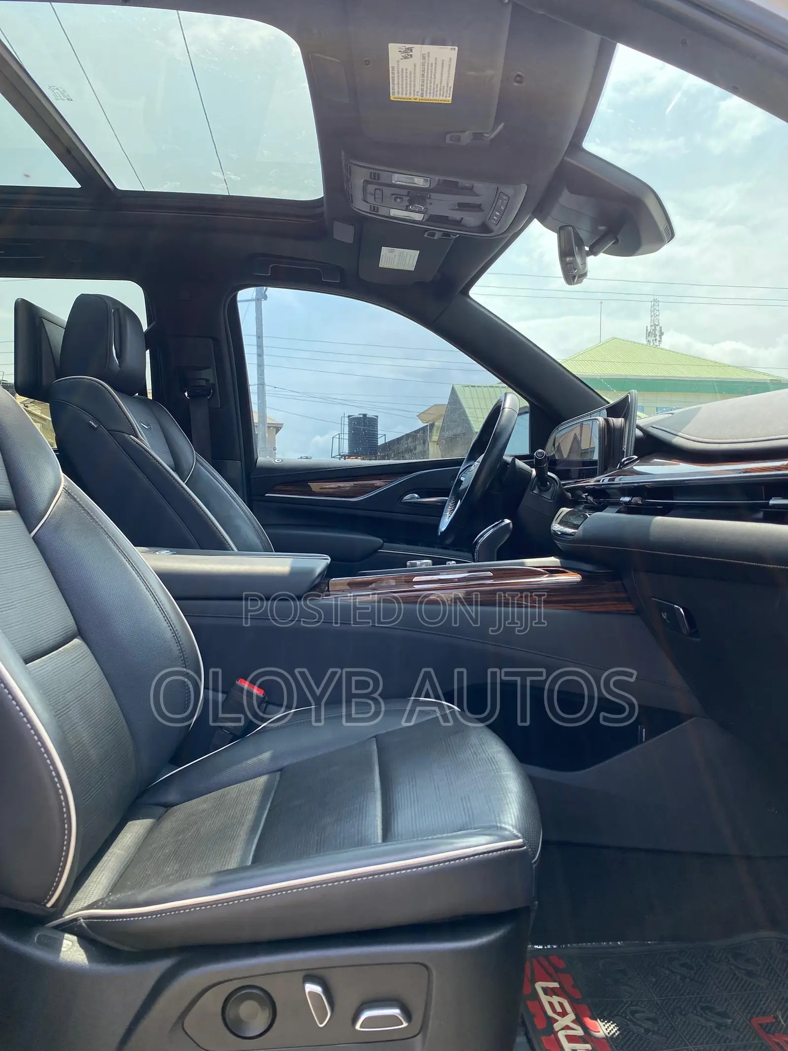Cadillac Escalade 2022 White