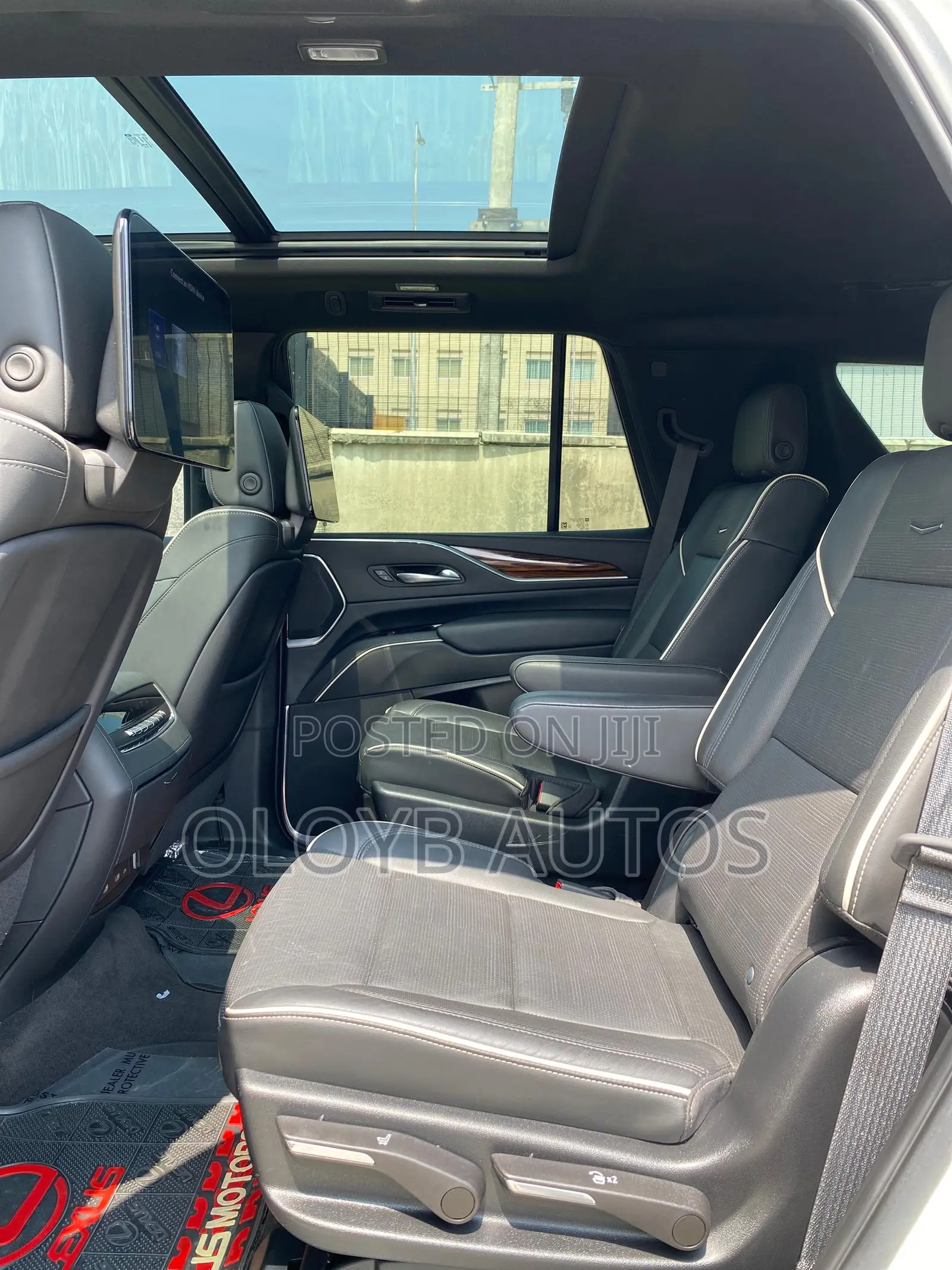 Cadillac Escalade 2022 White