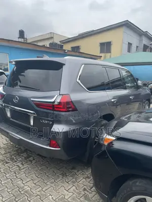Lexus LX 570 (5 seats) AWD 2017 Gray