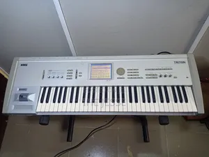 Korg Triton 61keys( Classic Model)