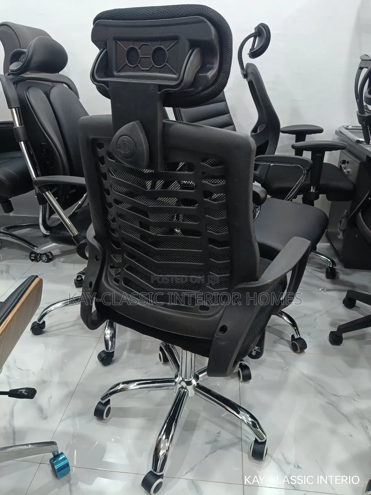 Reading 📖 Chair With Head Relax
