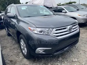 Toyota Highlander 2013 Gray