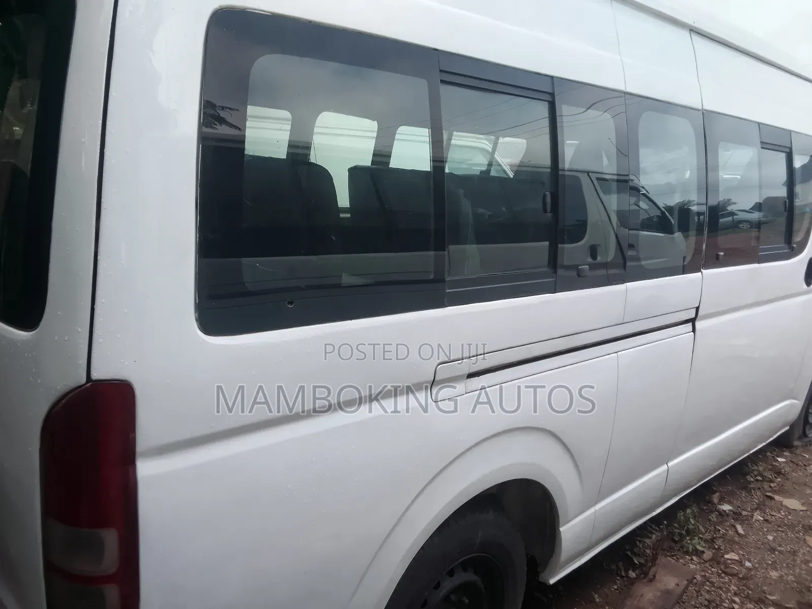 Toyota HiAce 2010 White