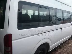 Toyota HiAce 2010 White