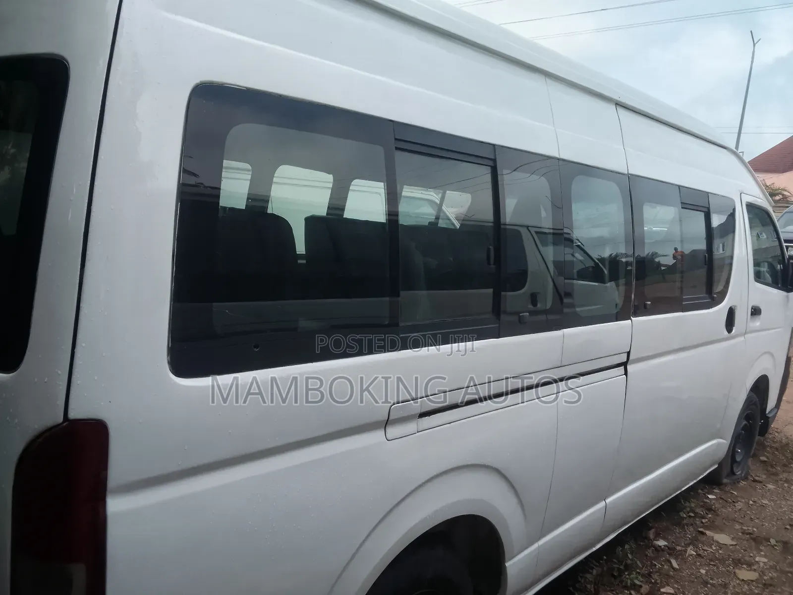 Toyota HiAce 2010 White