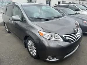Toyota Sienna Limited 7 Passenger 2012 Gray