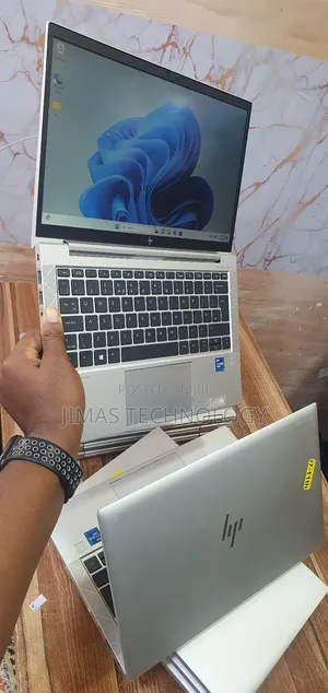 Laptop HP EliteBook 830 G8 16GB Intel Core i7 SSD 512GB