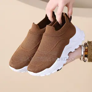 Latest Multipurpose Easy Wear Sneakers