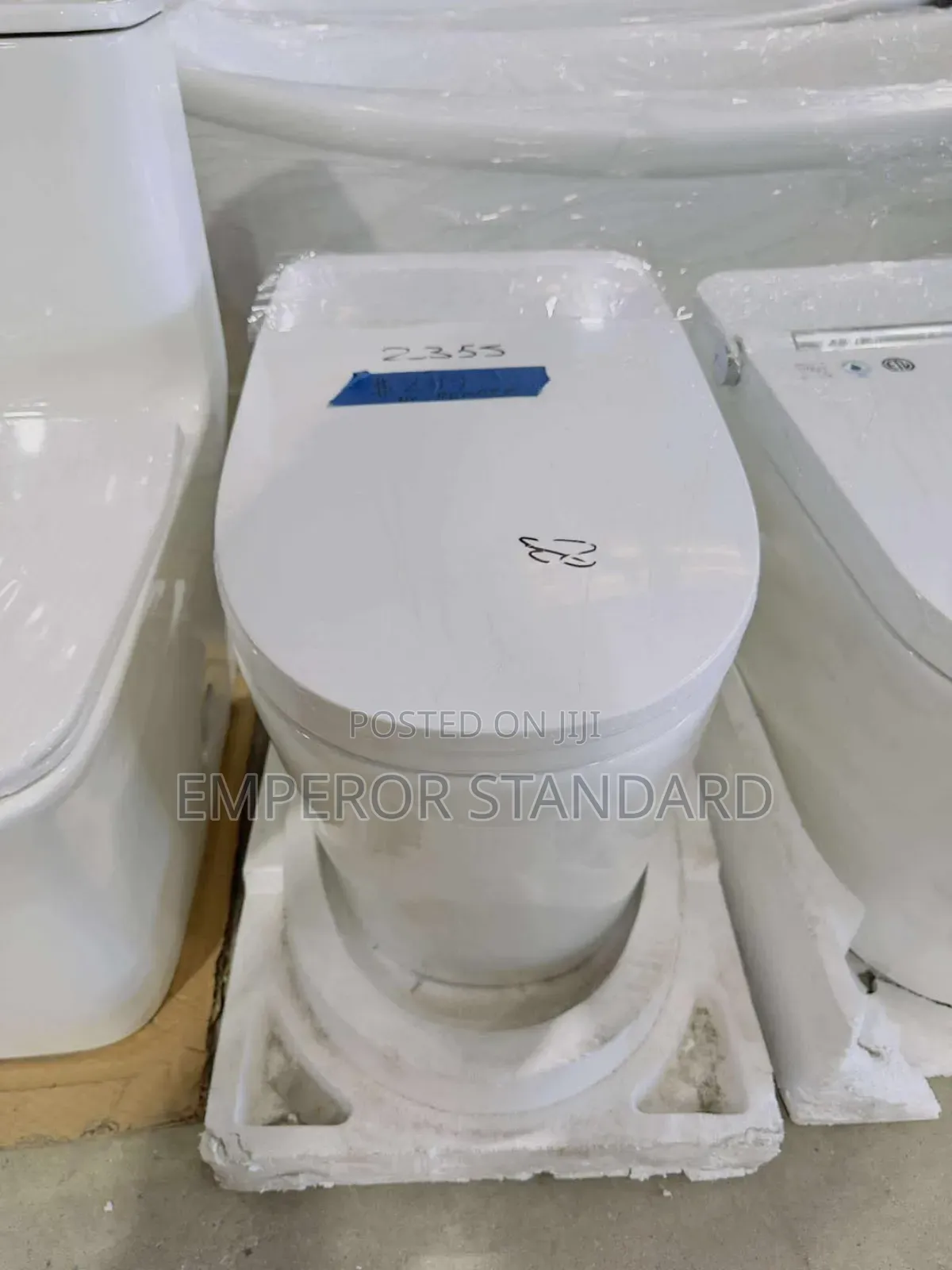 Smart Sensor Wc With Remote Control.
