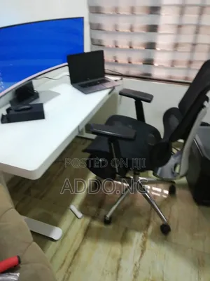Glass Electric Adjustable Desk 1.4 Meter With Office Executive Chair