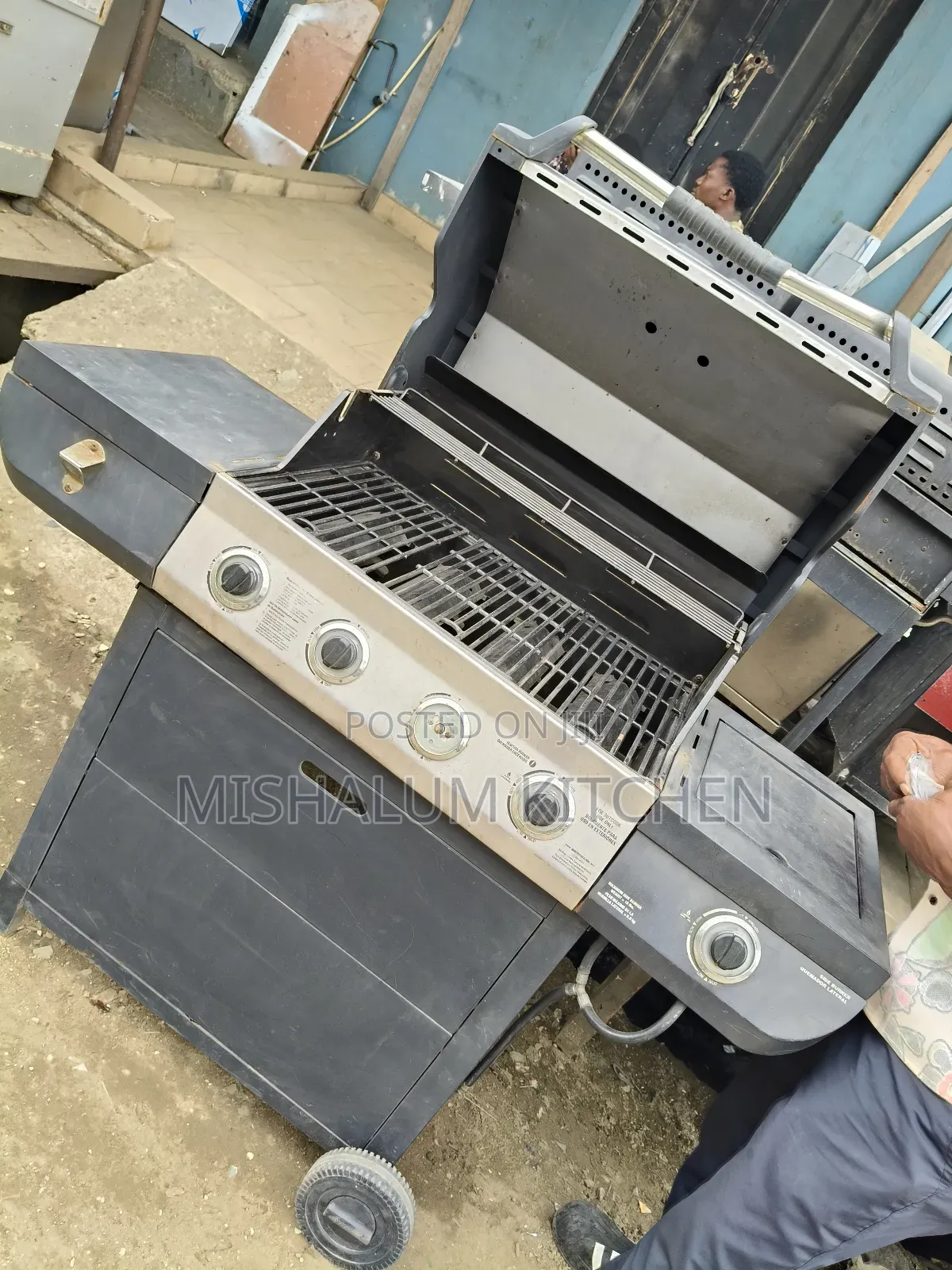 Charcoal BBQ Machine