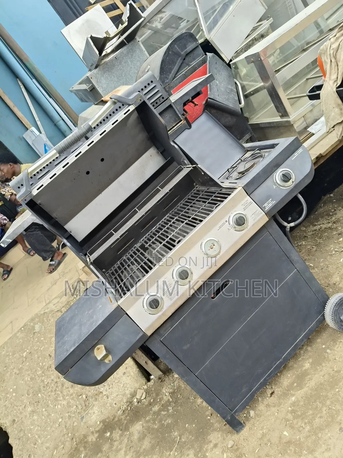 Charcoal BBQ Machine