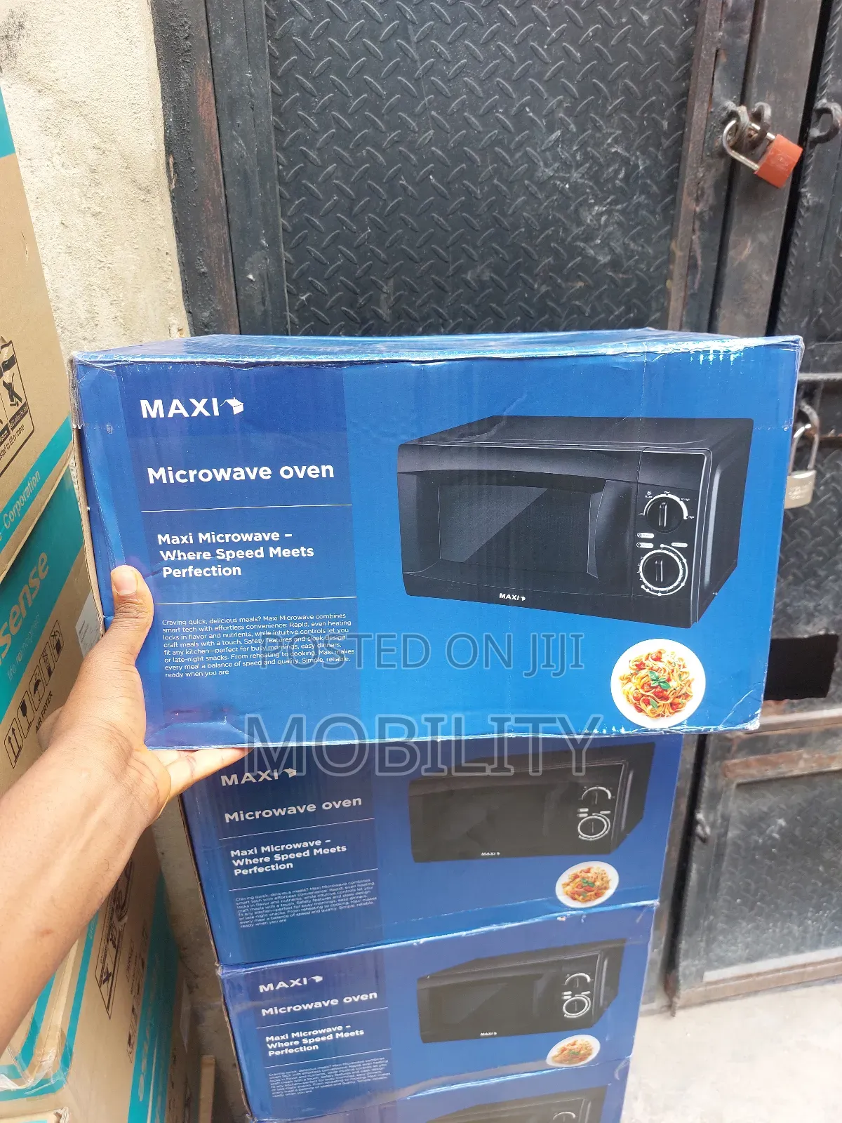 Maxi Microwave ,Manual With Auto Rotating