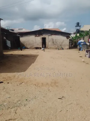 4bdrm House in Okokomaiko for sale