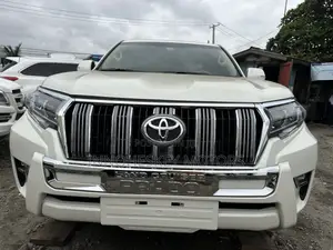 Toyota Land Cruiser Prado 4.0 Petrol GX-R 2017 White