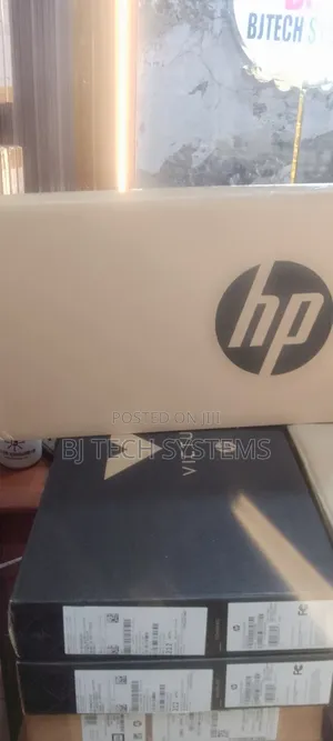 New Laptop HP 240 G9 8GB Intel Core I7 SSD 256GB