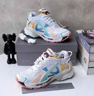 Best Quality Balenciaga Runner Sneakers