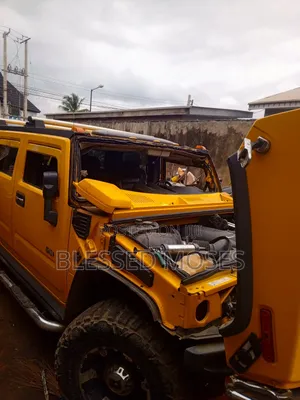 Hummer Jeep 2005 Front Windscreen