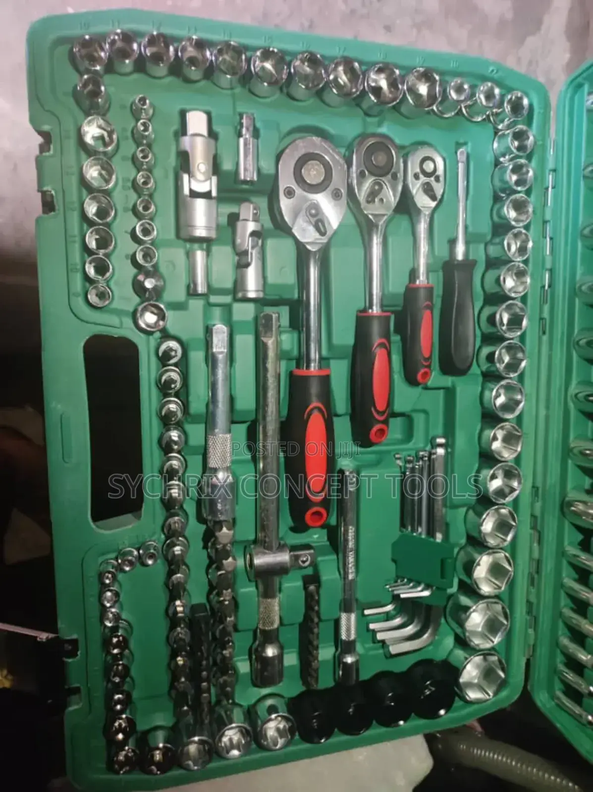 Ratchet Socket Wrench