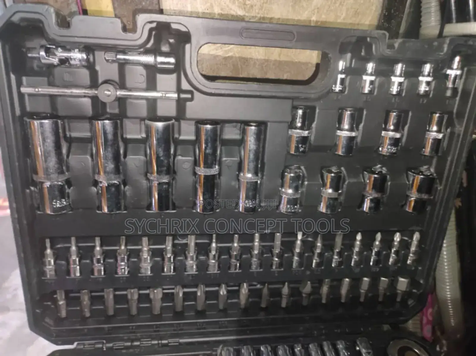 Socket Wrench Set- 1/4" 1/2"