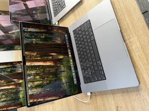 Laptop Apple MacBook 32GB Apple M1 Max SSD 512GB