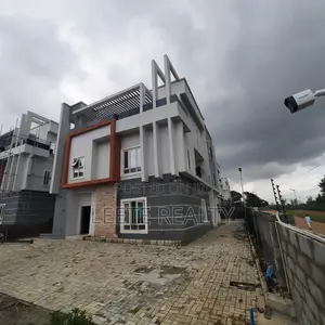 5bdrm Duplex in Kaura for sale