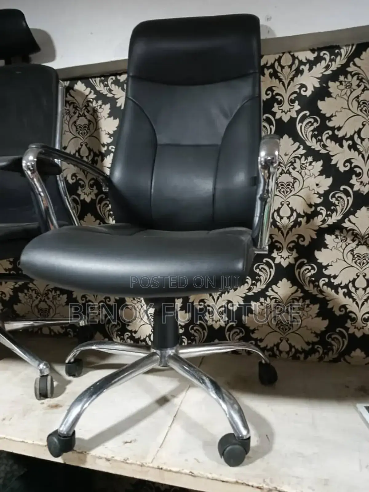 Executive Leather Office Swivel Chair