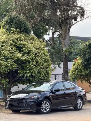 Toyota Camry LE 2025 Black