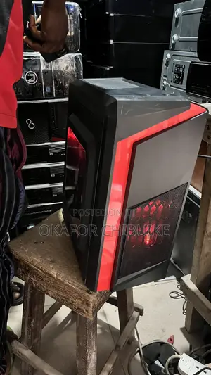 Desktop Computer Asus 16GB Intel Core I7 SSD 256GB