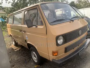 Volkswagen Transporter 2000 Gold