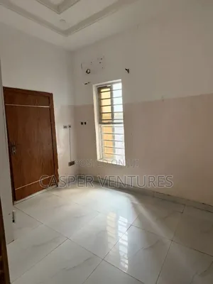 1bdrm Shared Apartment in Van Daniels, Lekki Phase 2 for rent