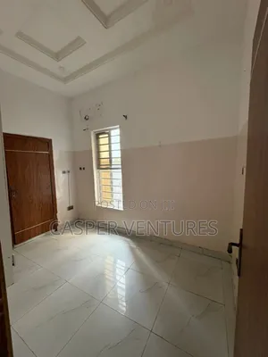 1bdrm Shared Apartment in Van Daniels, Lekki Phase 2 for rent