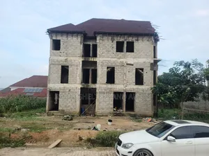 3bdrm Duplex in Manreng, Life Camp for sale